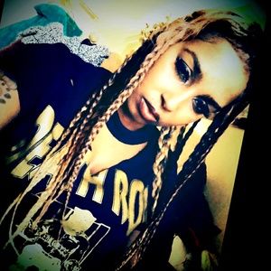 Meet your Posher, Alexandra